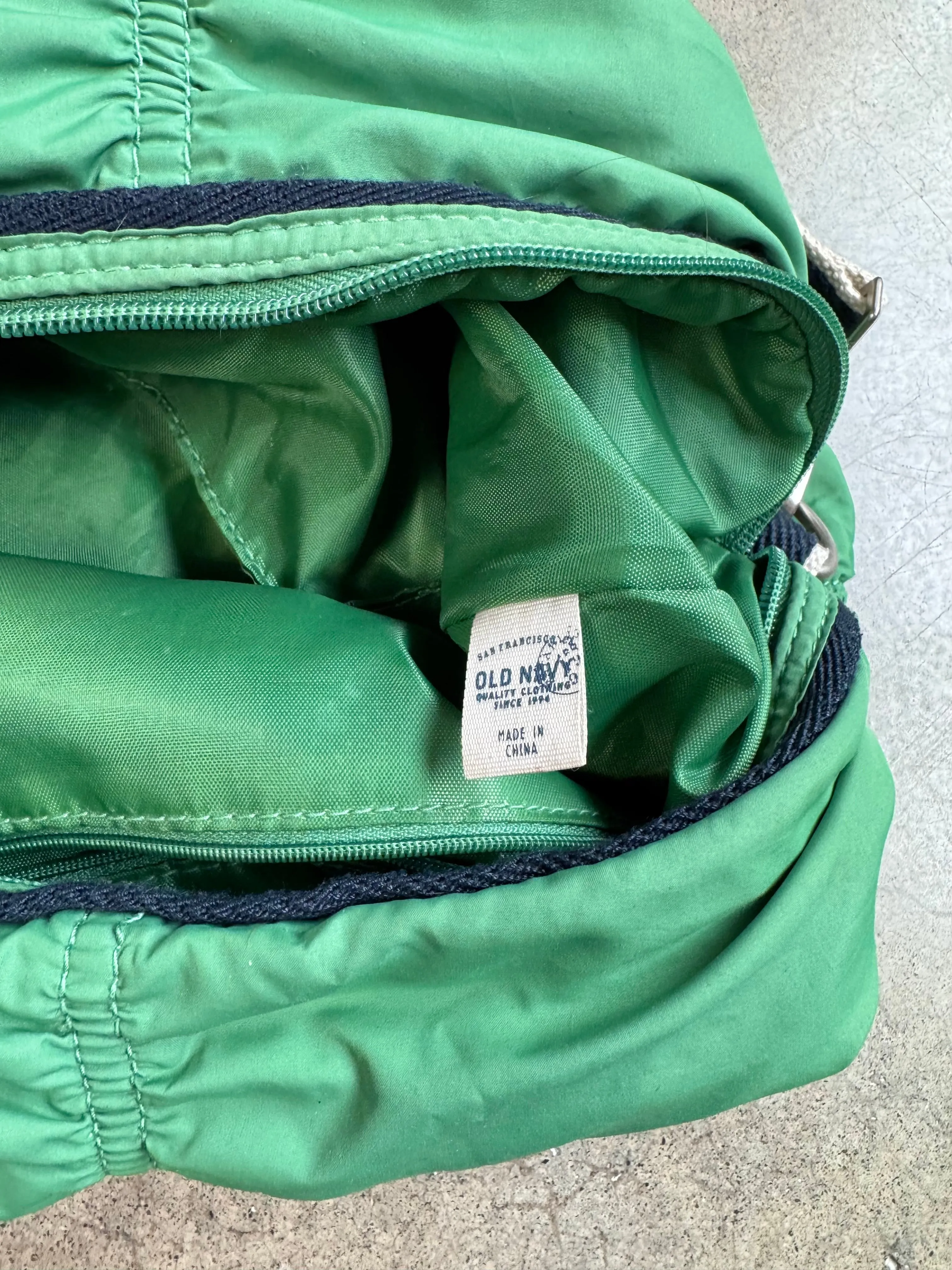 2000s Old Navy Green Slouchy Puffer Shoulder Bag