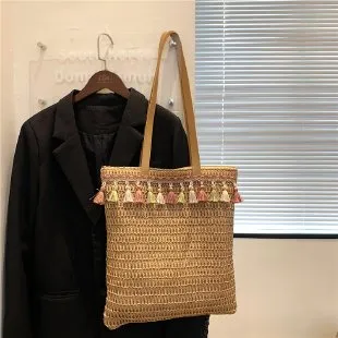 Large Shoulder Straw Bag with Tassels- Showtown