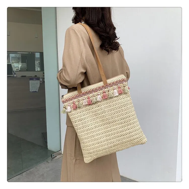 Large Shoulder Straw Bag with Tassels- Showtown