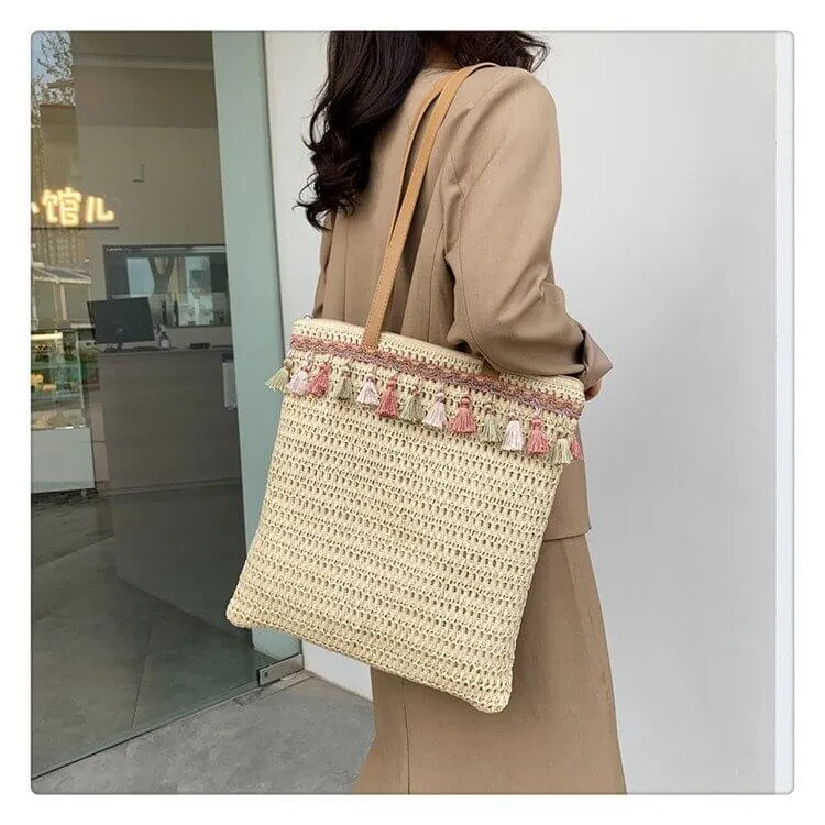 Large Shoulder Straw Bag with Tassels- Showtown